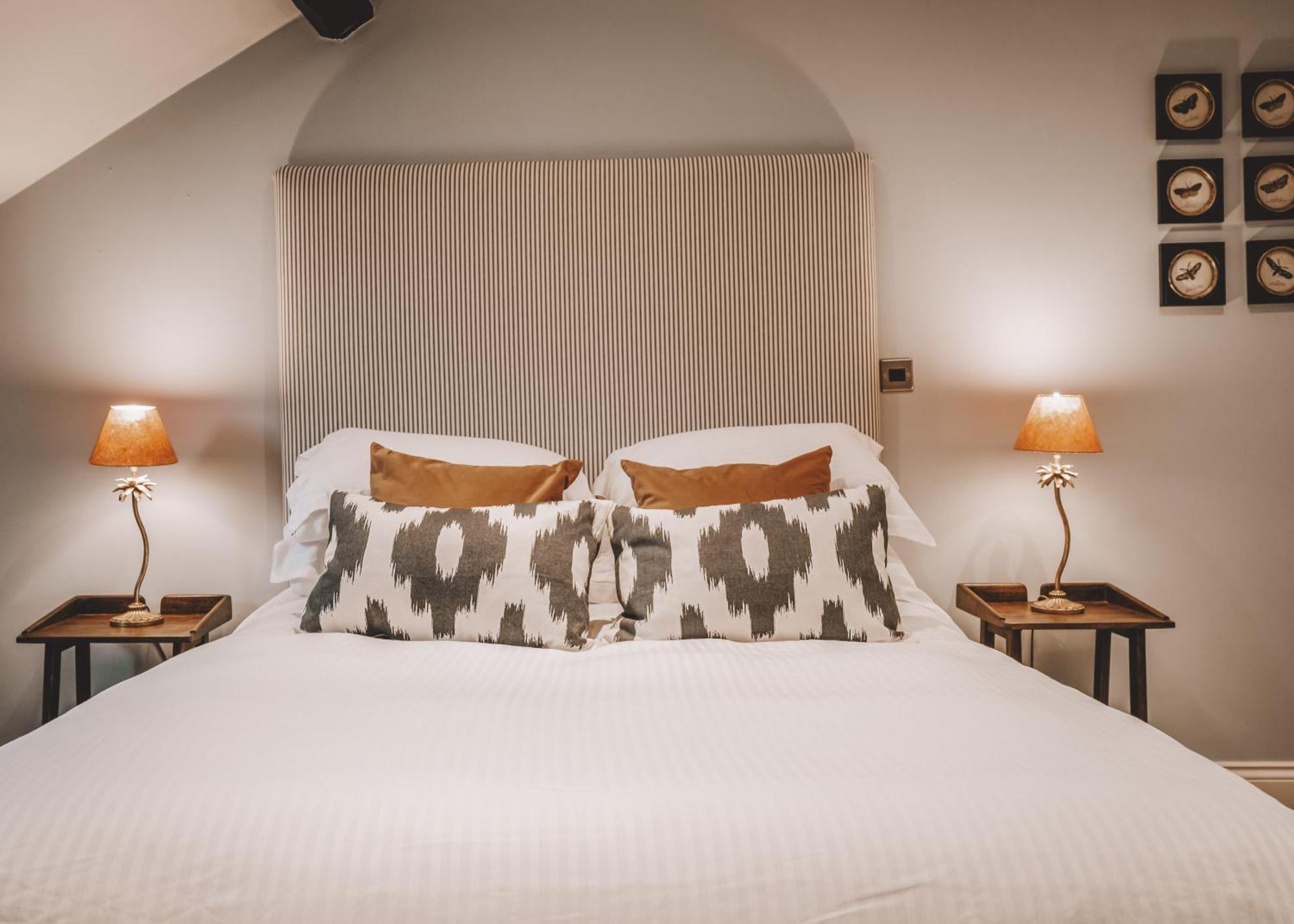 The Hare & Hounds Inn Bowland Bridge Eksteriør billede