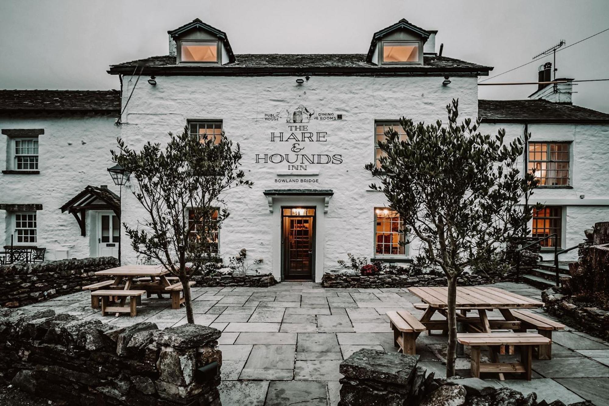 The Hare & Hounds Inn Bowland Bridge Eksteriør billede
